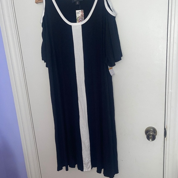 NWT Karen Kane Black and White Short Cut Out Sleeve Midi Loose Fit Flowing Dress - Picture 2 of 7